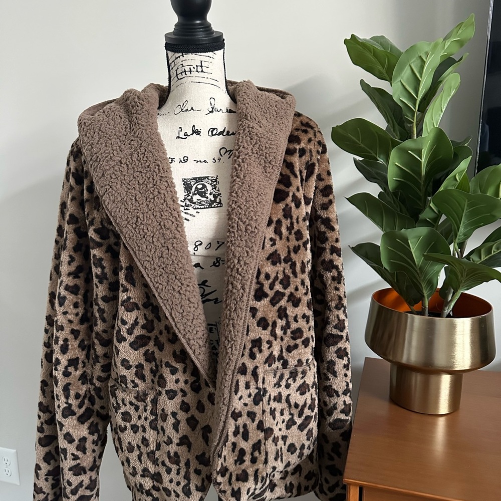NWOT Love Riche Leopard Print Jacket